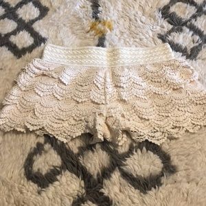 Jolt lace shorts